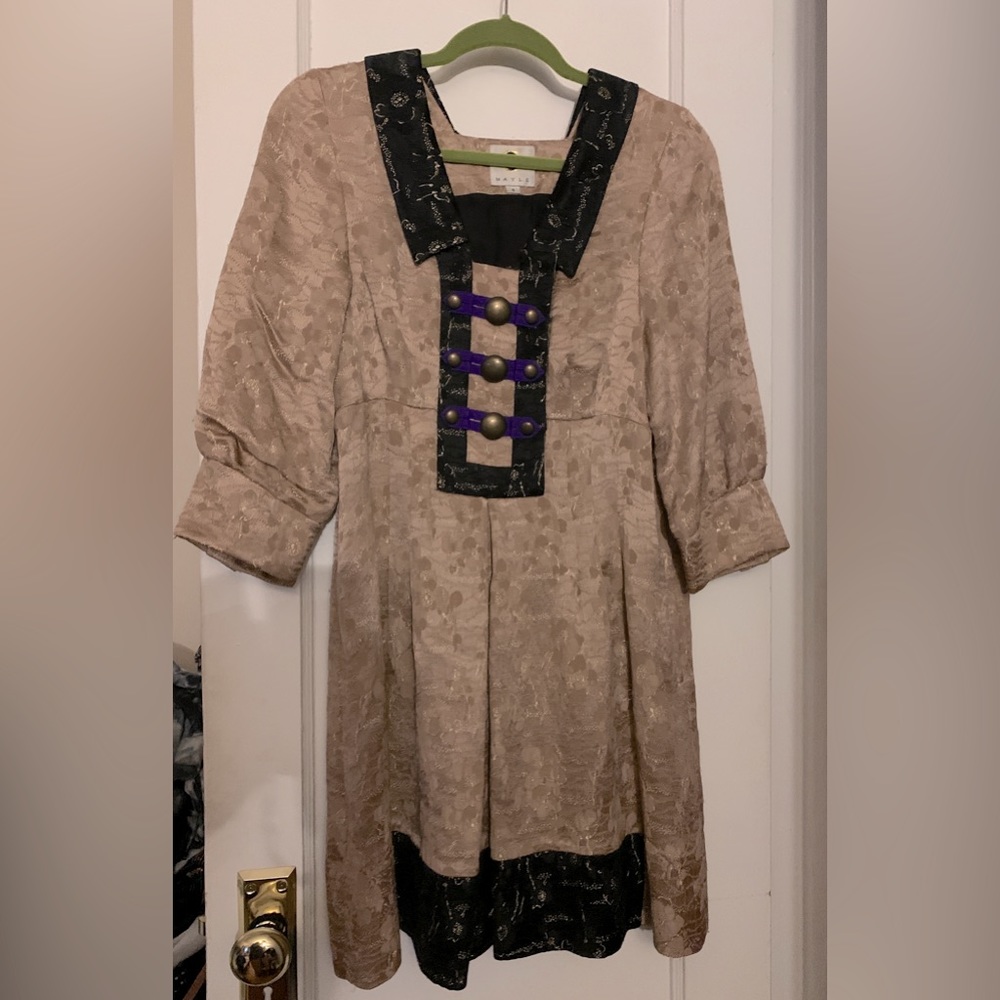 JANE MAYLE Make An Offer BEIGE GOLD METALLIC PURPLE TRIM BABYDOLL DRESS